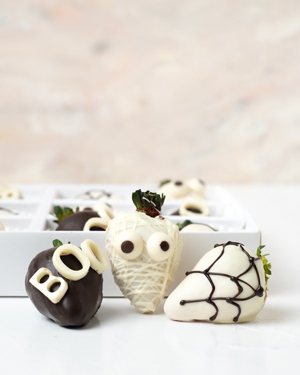 BOO! Chocolate Covered Strawberries