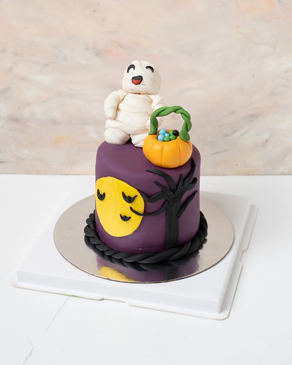 The Halloween Cake by NJD