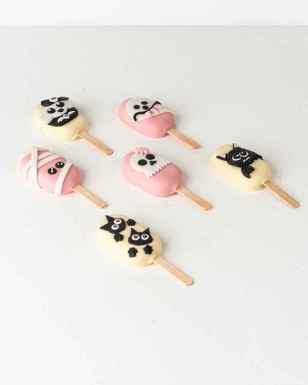 6 Halloween theme Cakesicles
