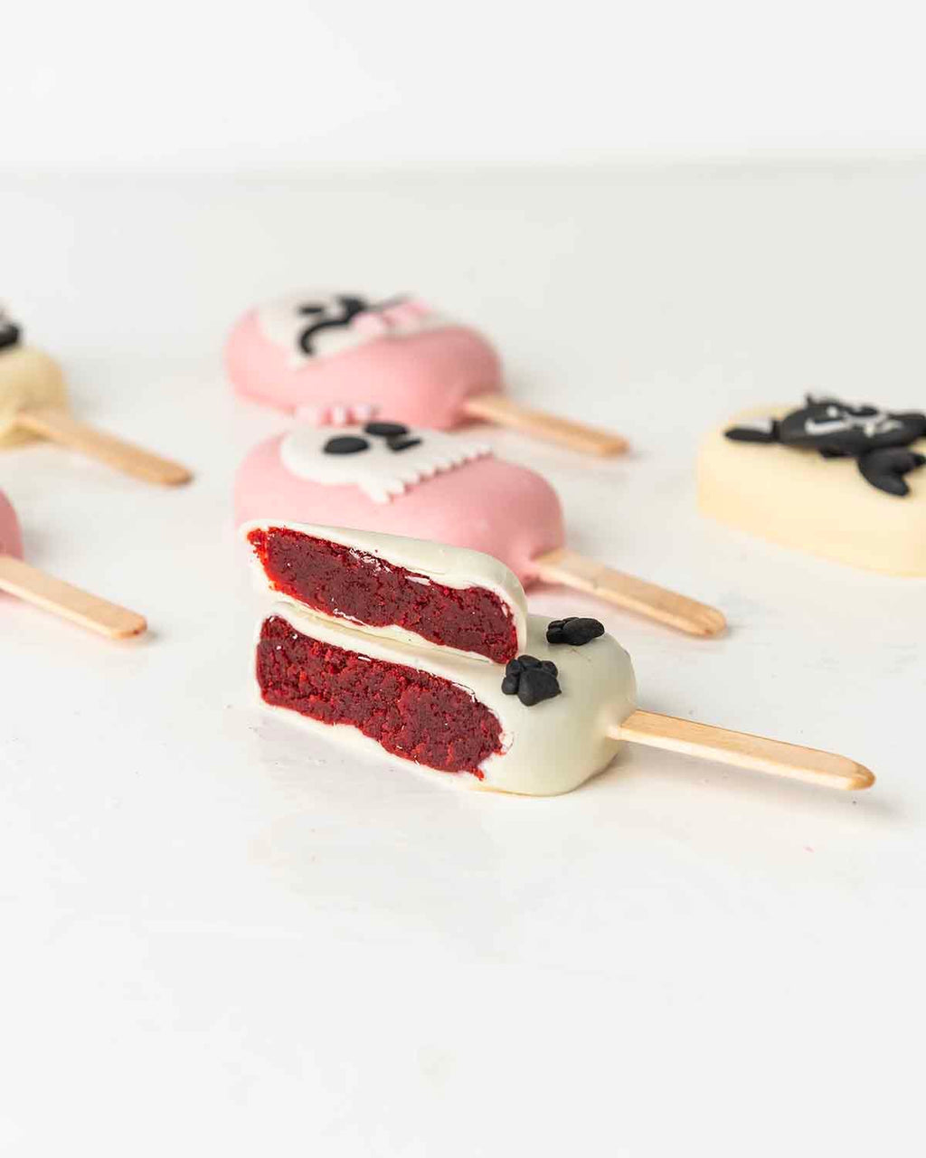 6 Halloween theme Cakesicles