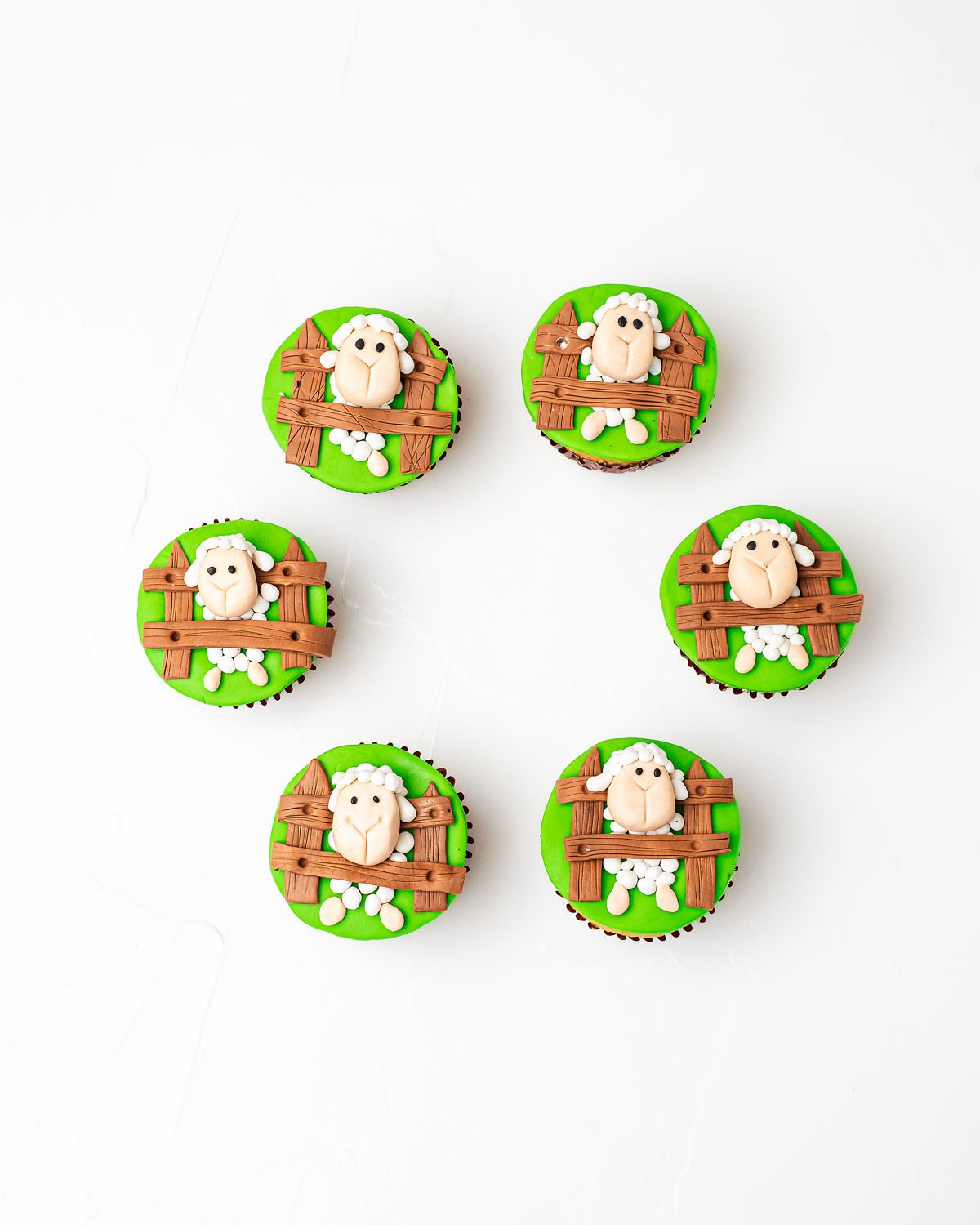 6 EID Cupcakes by NJD
