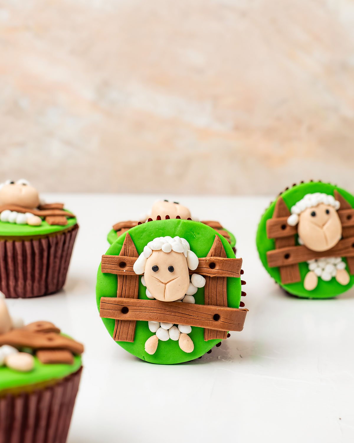 6 EID Cupcakes by NJD