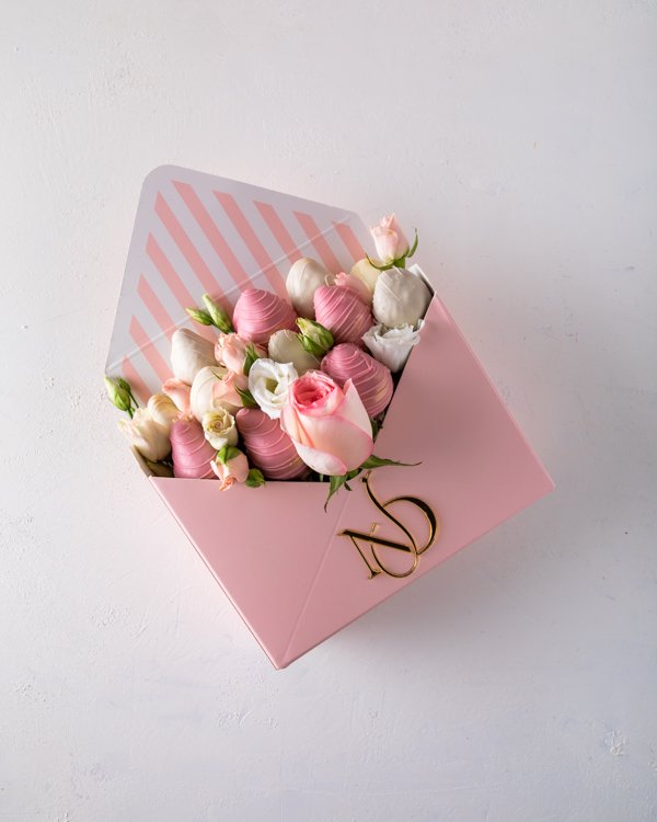 Roses and Strawberry