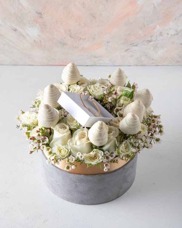 Petite Drop Bracelet Hamper by NJD