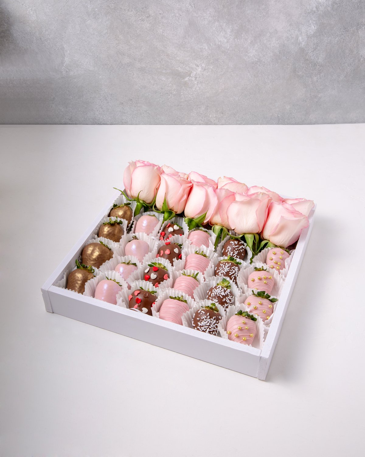 24pcs Strawberries and Roses by NJD