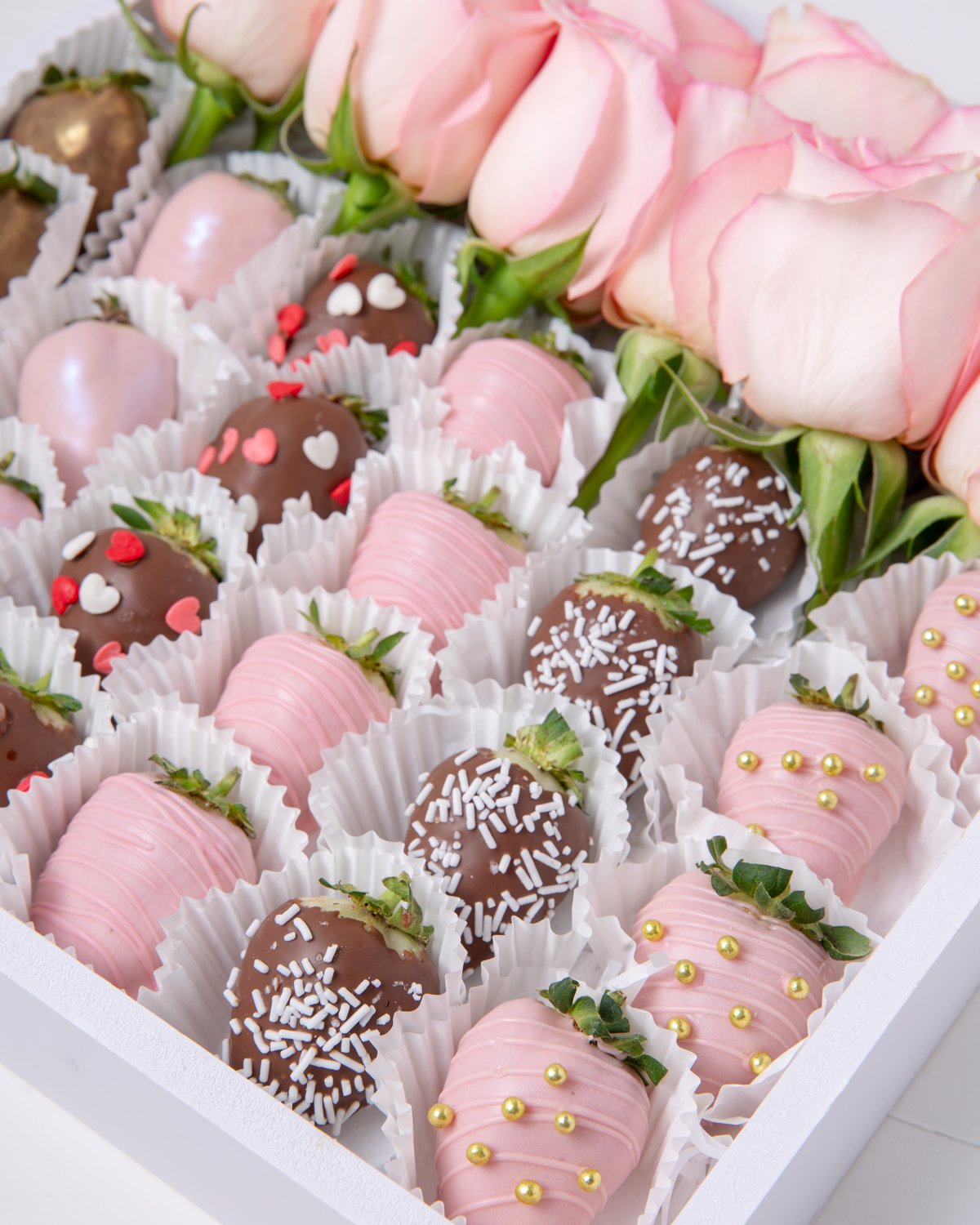 24pcs Strawberries and Roses by NJD