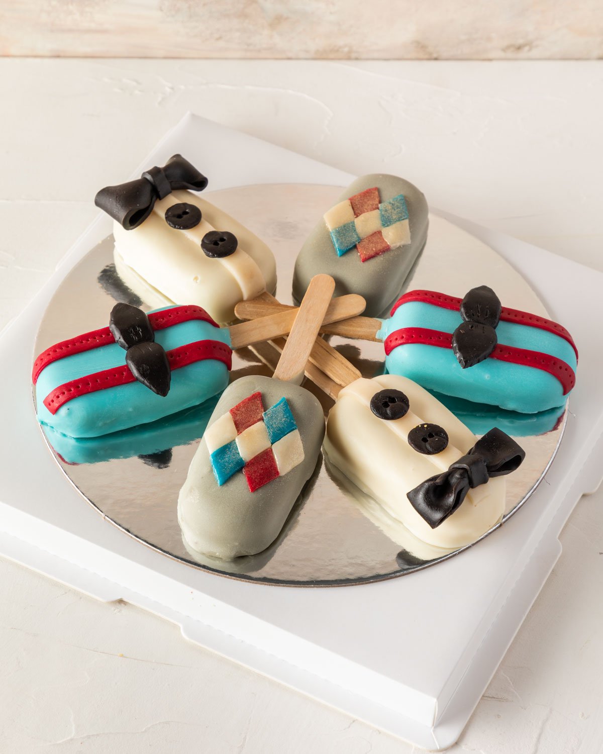 Father's Day Cakesicles by NJD