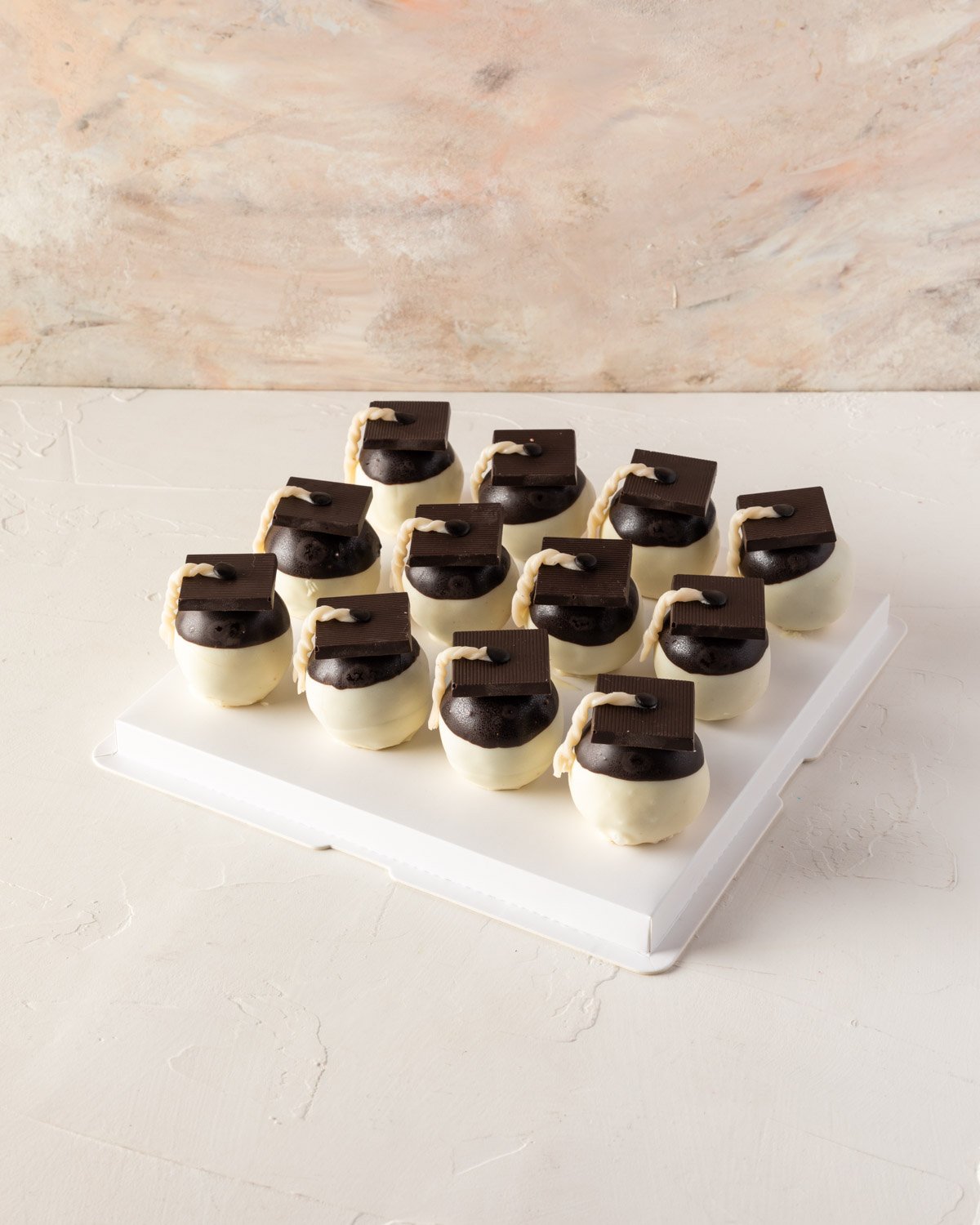 Graduation Special Cake Pops by NJD