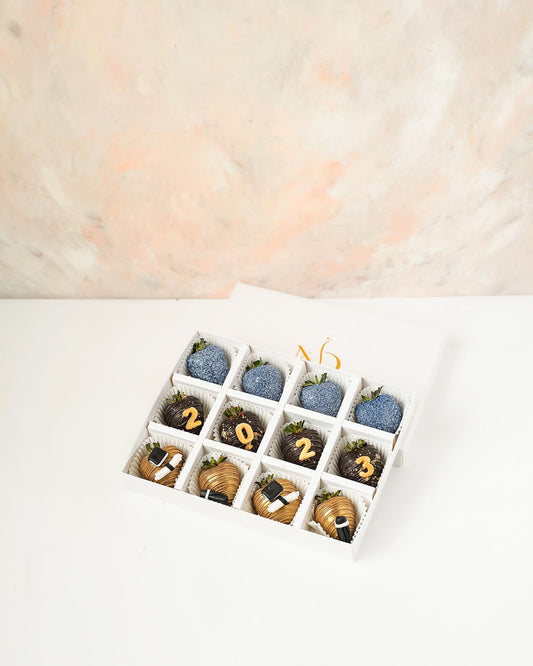 Grad 2023 Chocolate Covered Strawberries by NJD