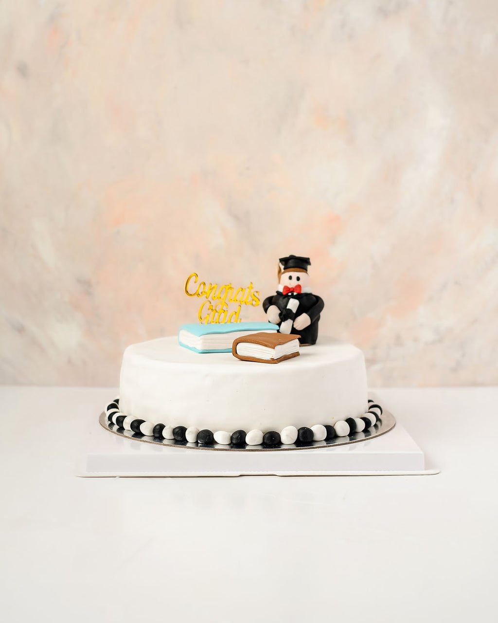 1 Kg Graduation Cake by NJD