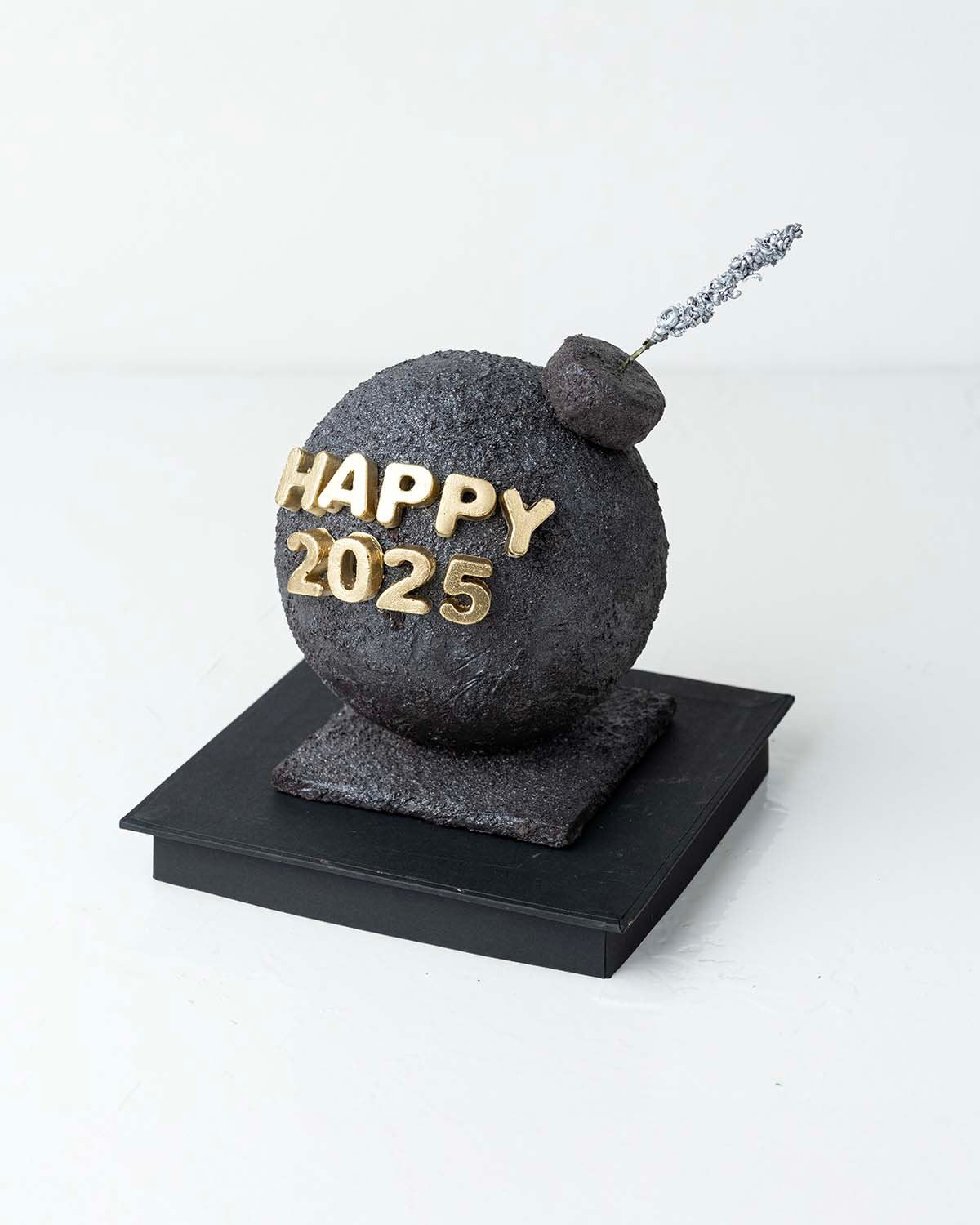 Happy 2025 Dark chocolate Smash chocolate