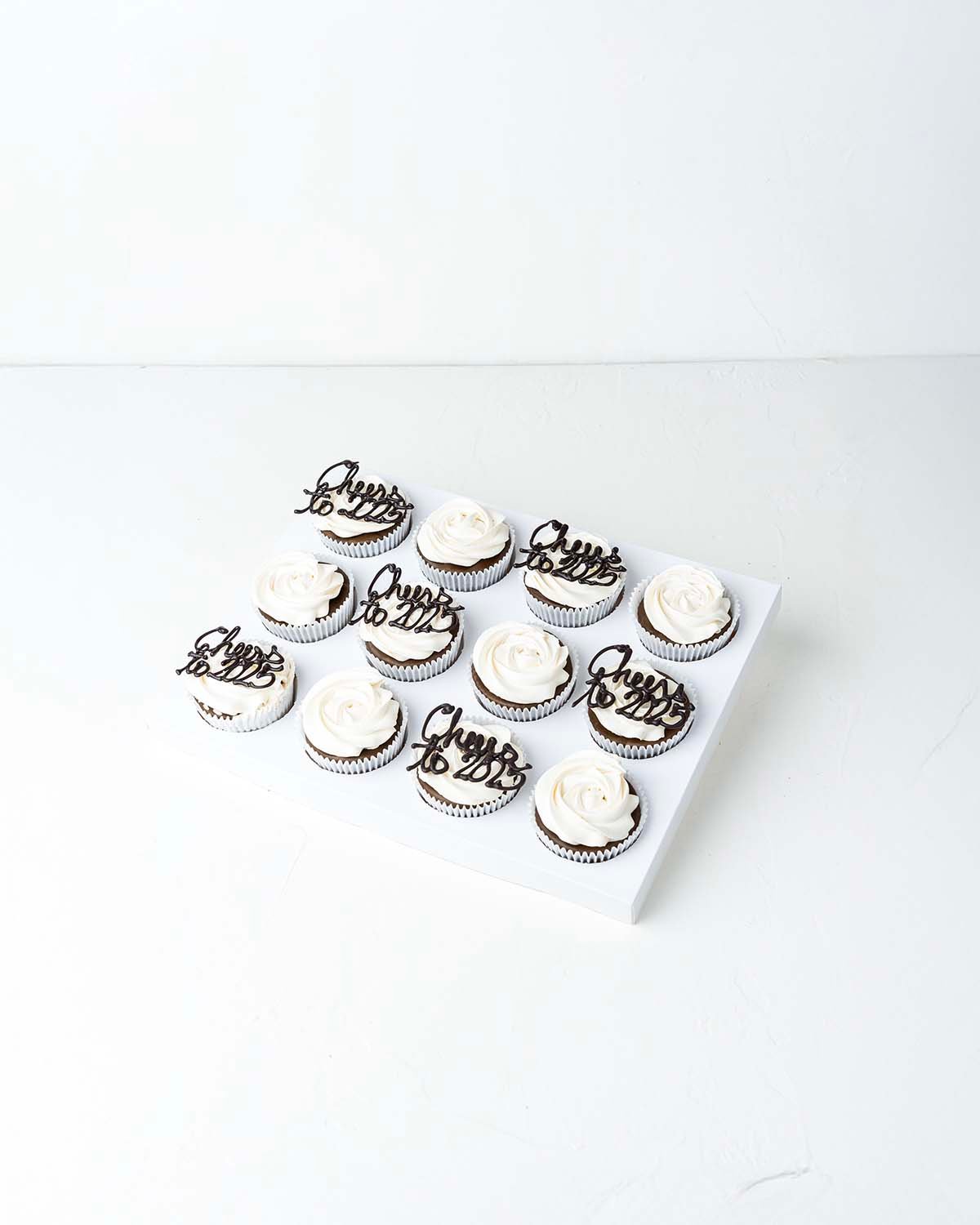 Cheers to 2025 Cupcakes