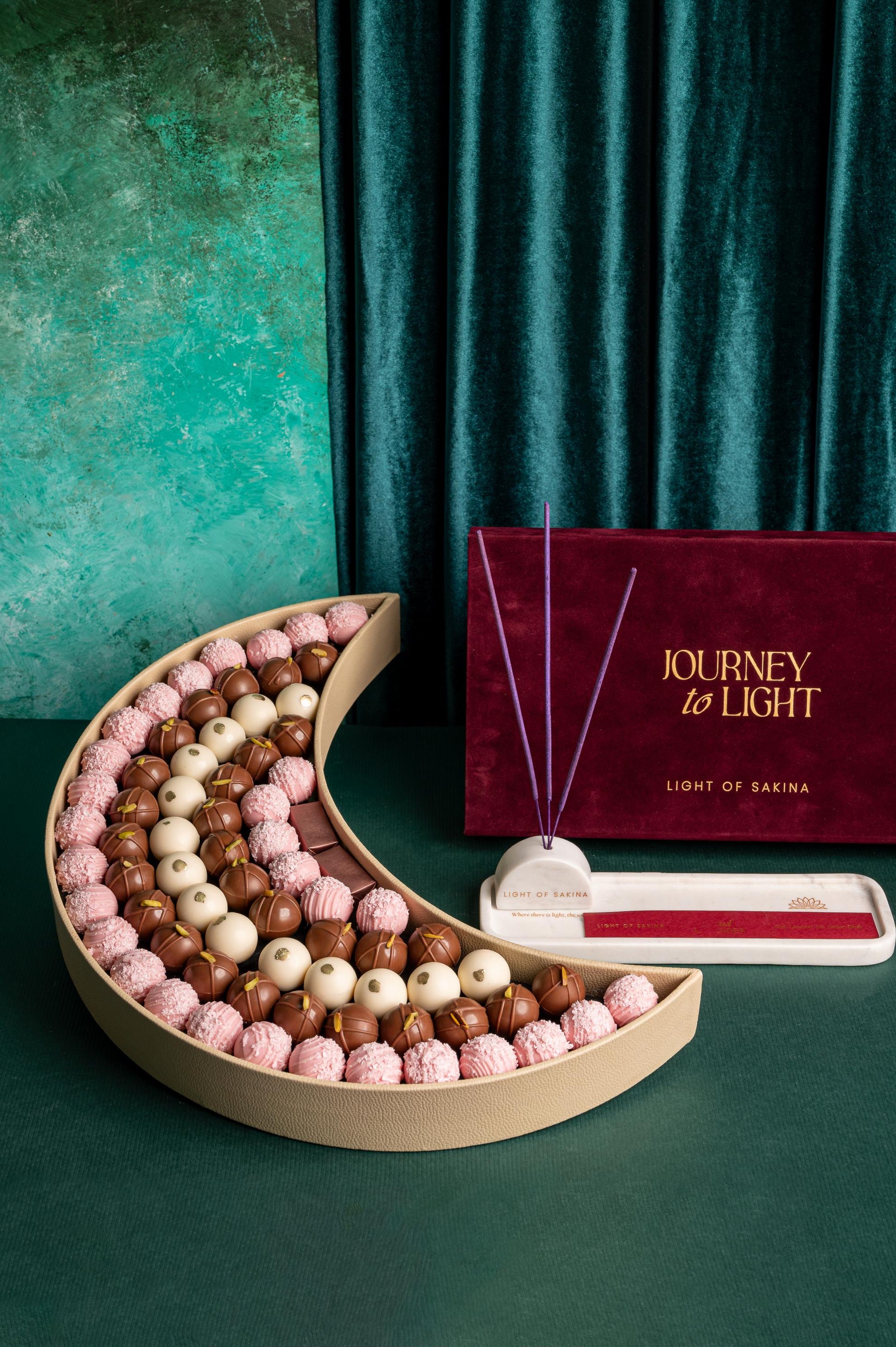 Journey to Light x Eid Crescent Chocolates Gift Set