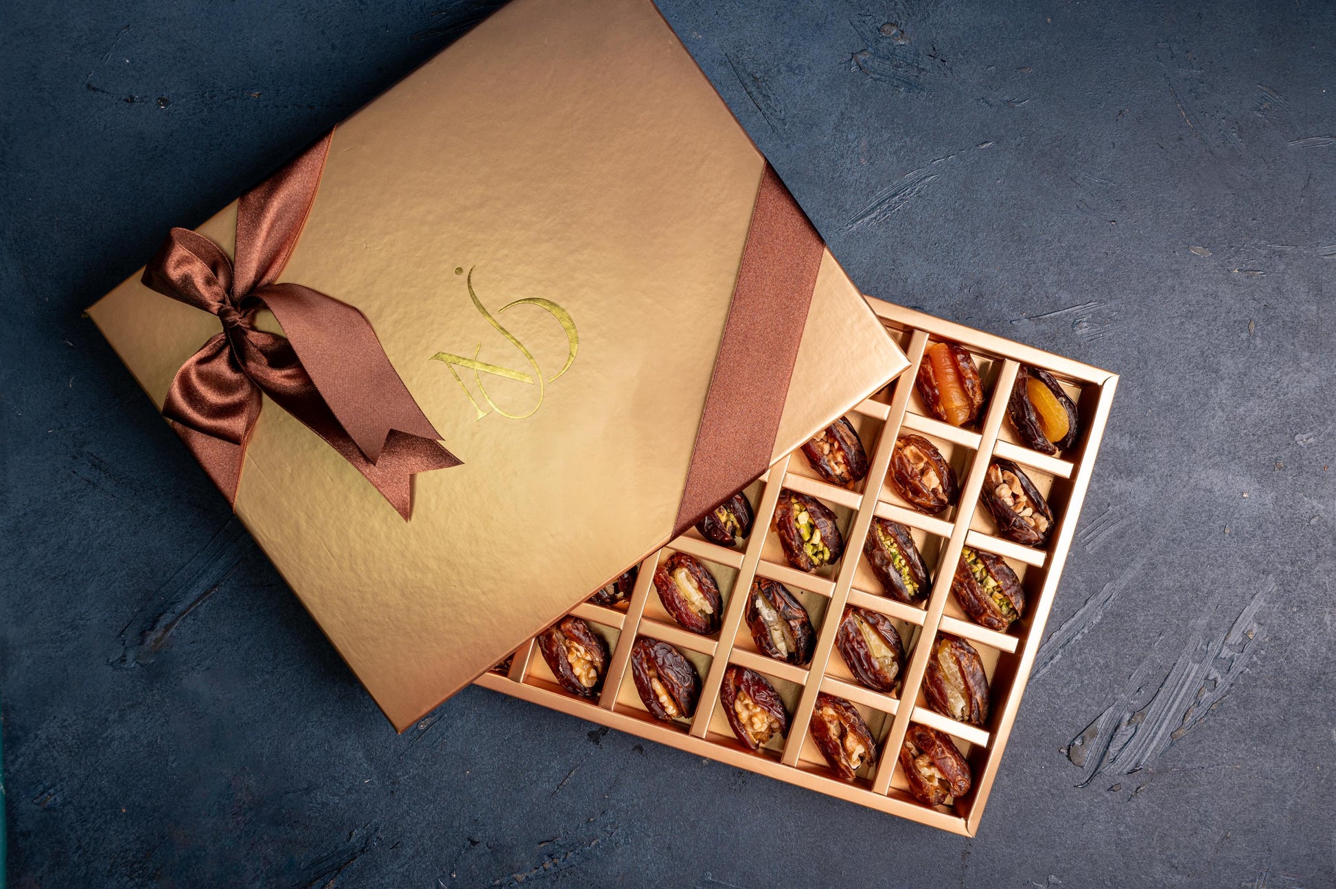 Scent of Medina x Premium Dates Gift Set