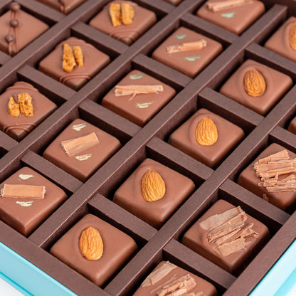 Signature Milk Chocolates 30pcs Gift Box
