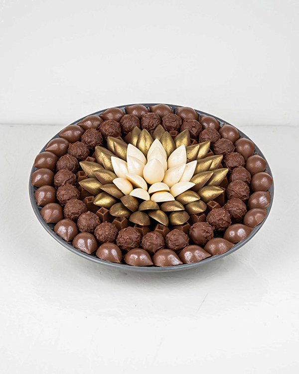 117 chocolates Tray