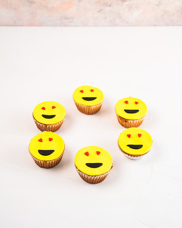 Smylie Cupcakes by NJD
