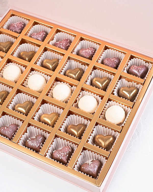 Chocolates and Roses hamper by NJD