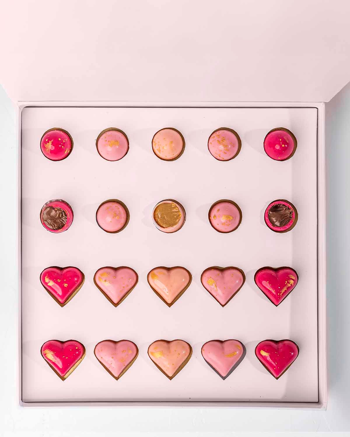 Assorted Hearts and Bonbons 20pcs Chocolate Gift Box