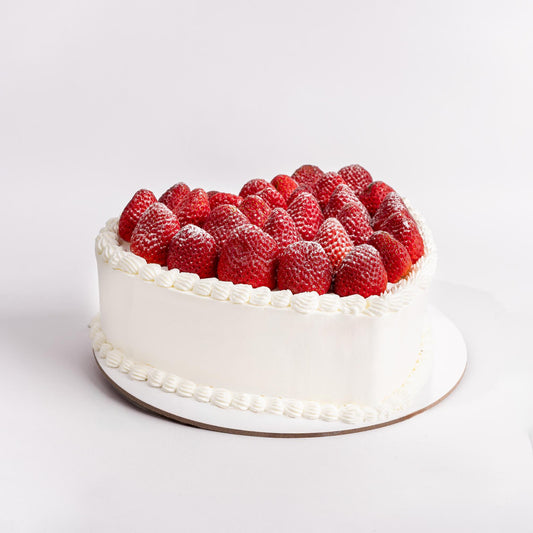 Signature Fresh Strawberry Cake 2kg