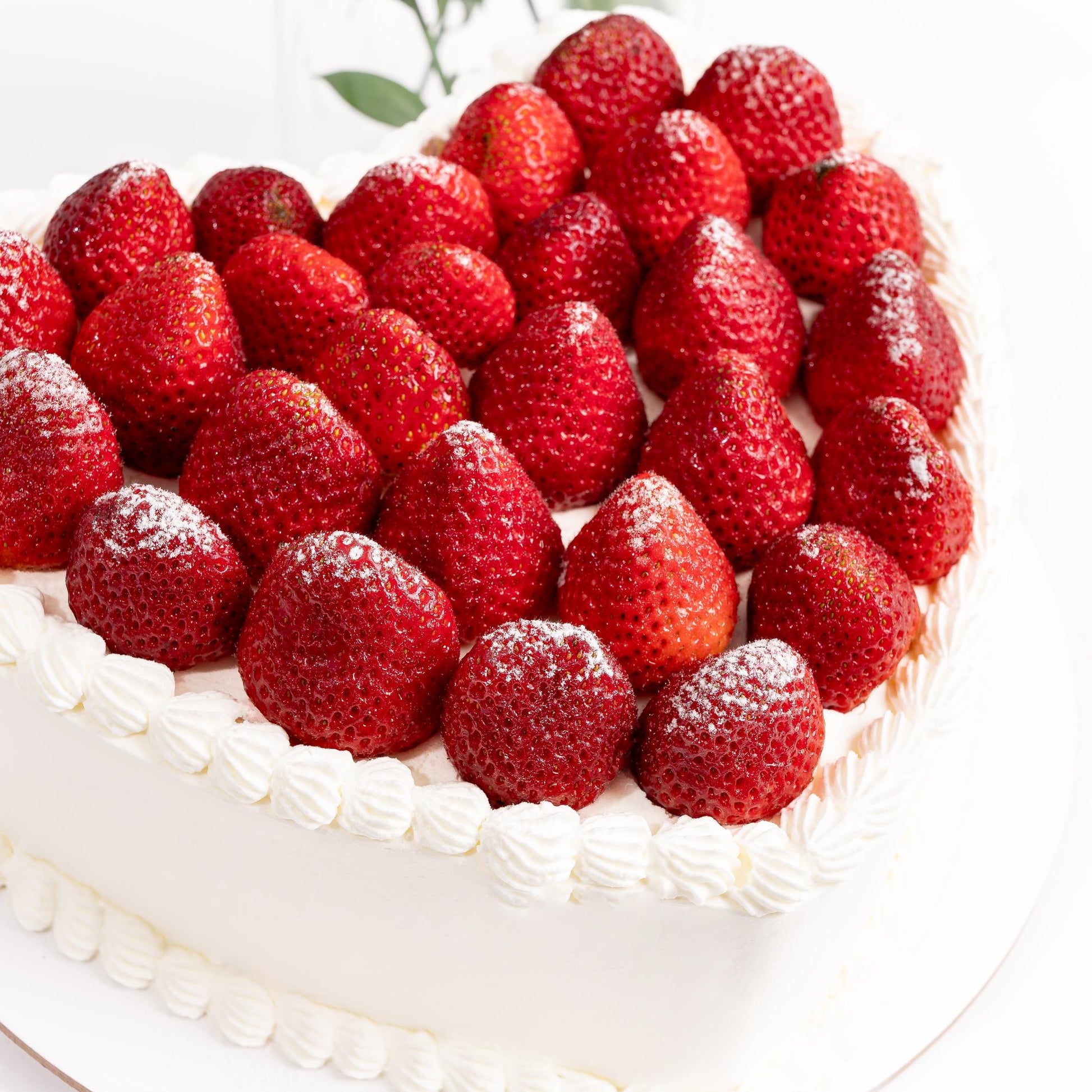 Romantic Cake and Roses Gift Bundle