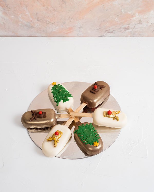 Reindeer and Tree Cakesicles by NJD