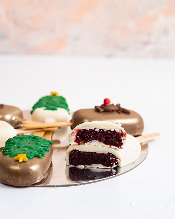 Reindeer and Tree Cakesicles by NJD