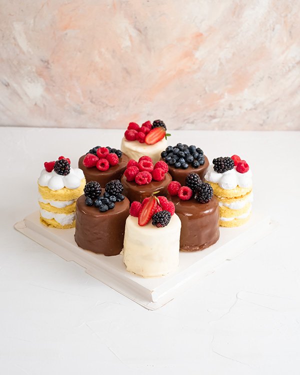 Mini Cakes  Party Pack