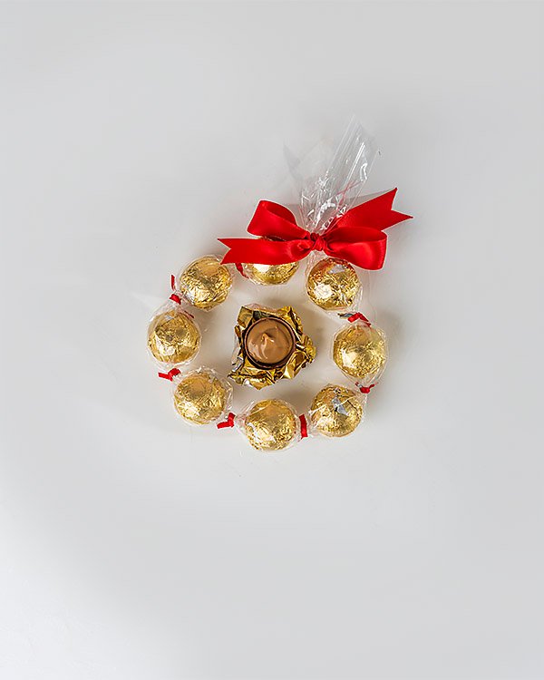 8 Chocolate Truffles Wreath by NJD