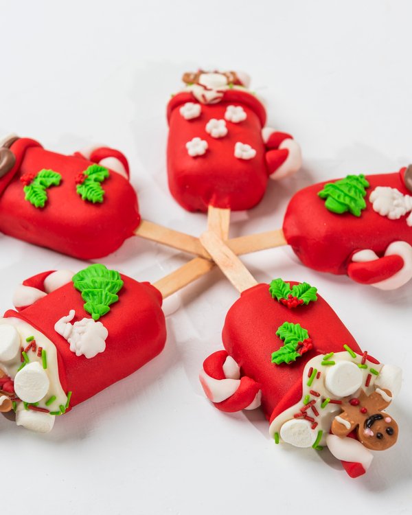 Gingerbread Man Theme Cakesicles by NJD