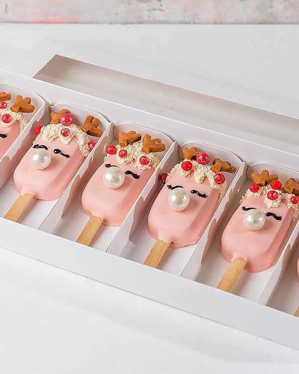 Pretty Reindeer Cakesicles by NJD