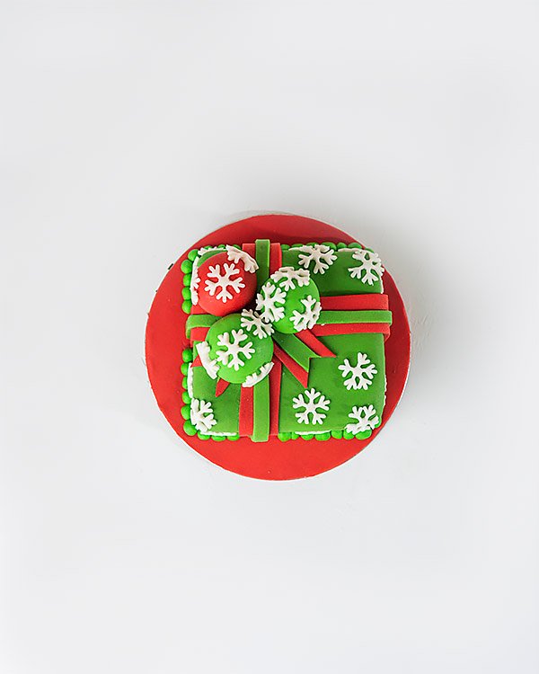 Christmas Gift Theme Cake by NJD
