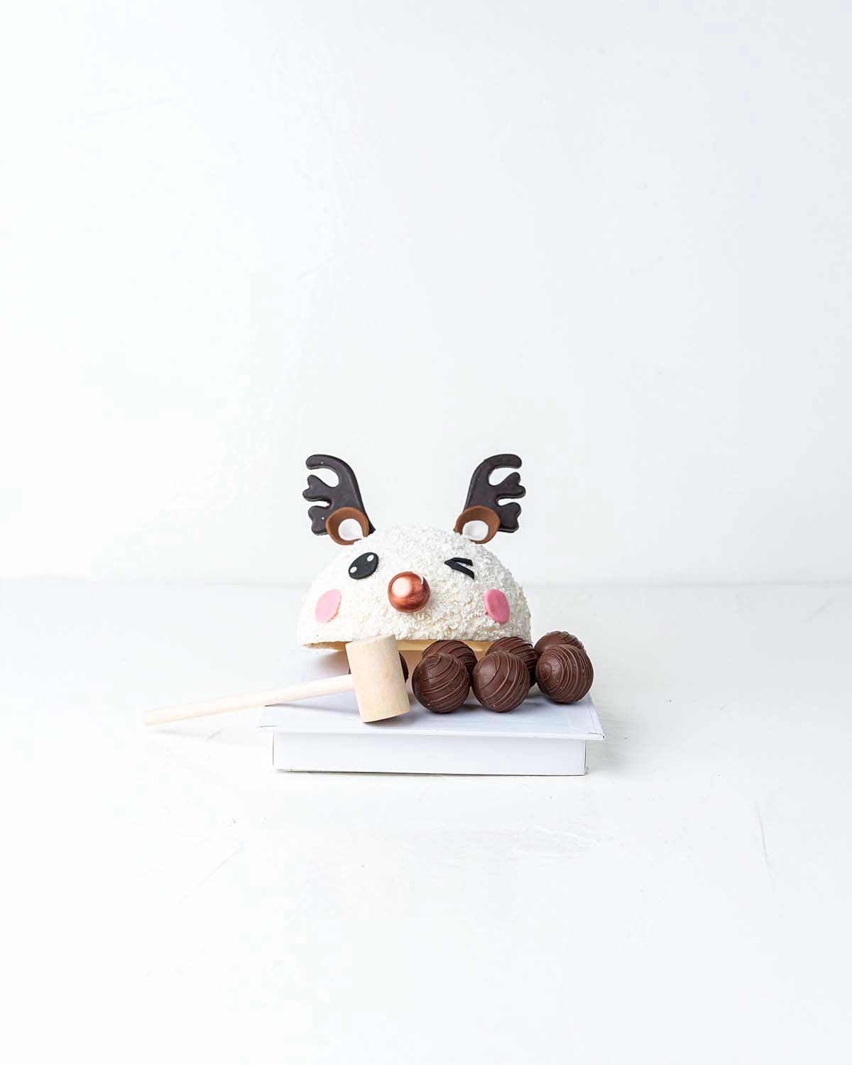 White Reindeer Smash Chocolate