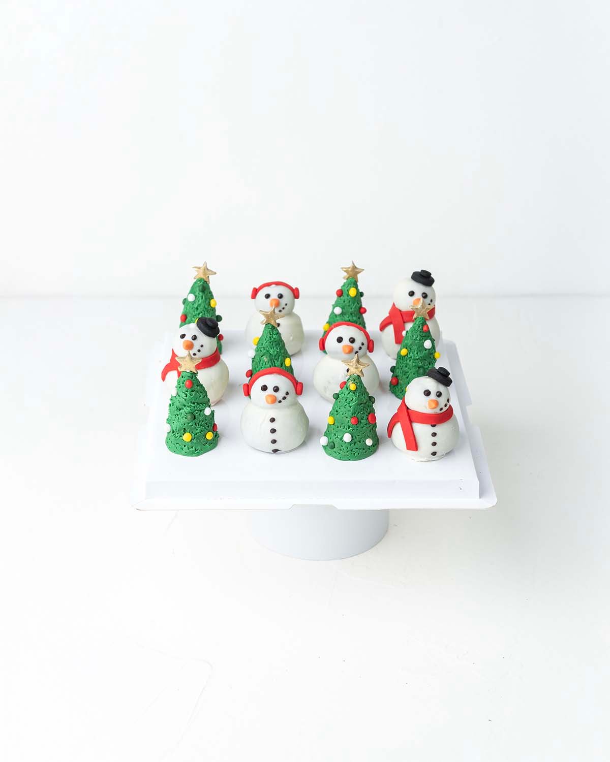 Snowman and Trees Cake pops