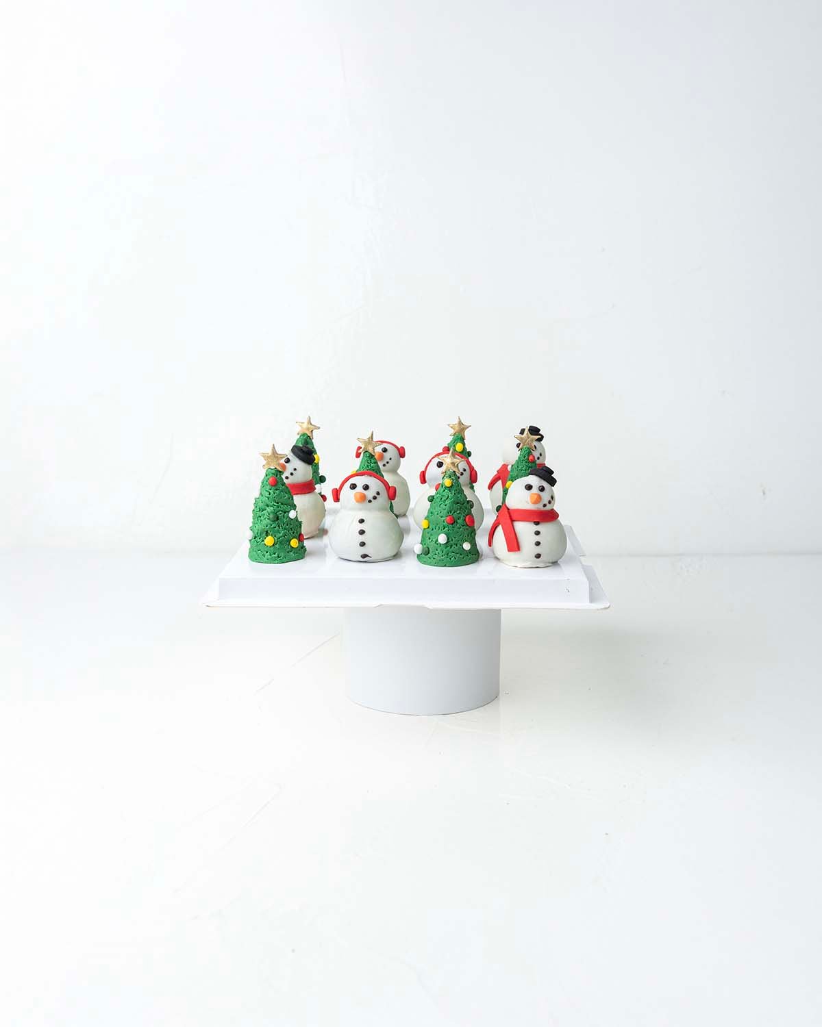 Snowman and Trees Cake pops