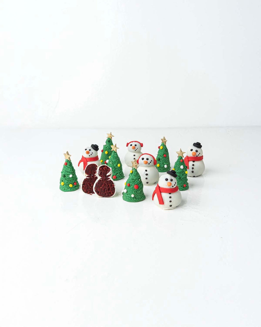 Snowman and Trees Cake pops