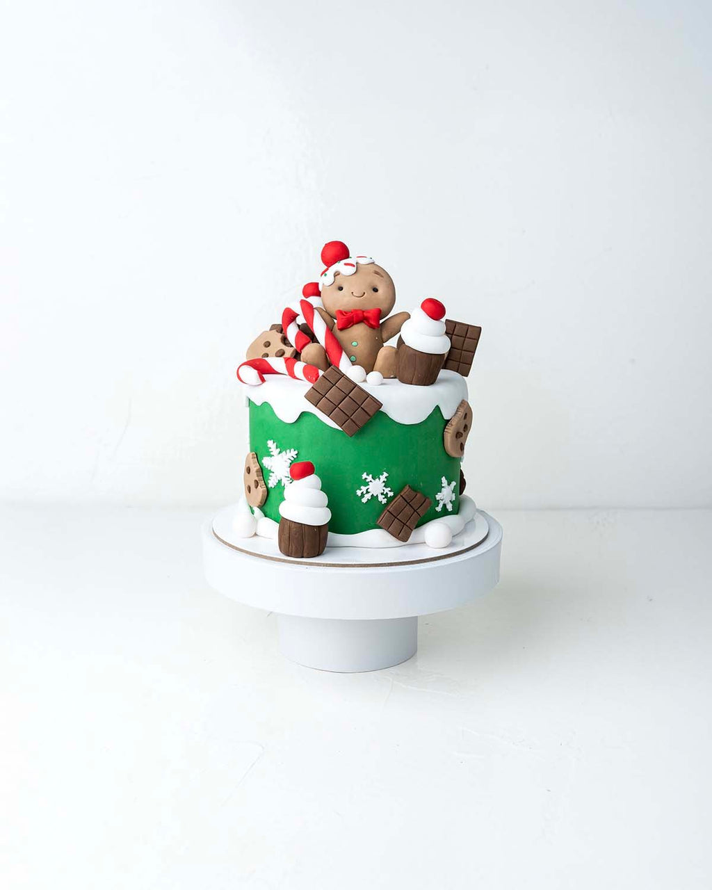 Gingerbread man cake