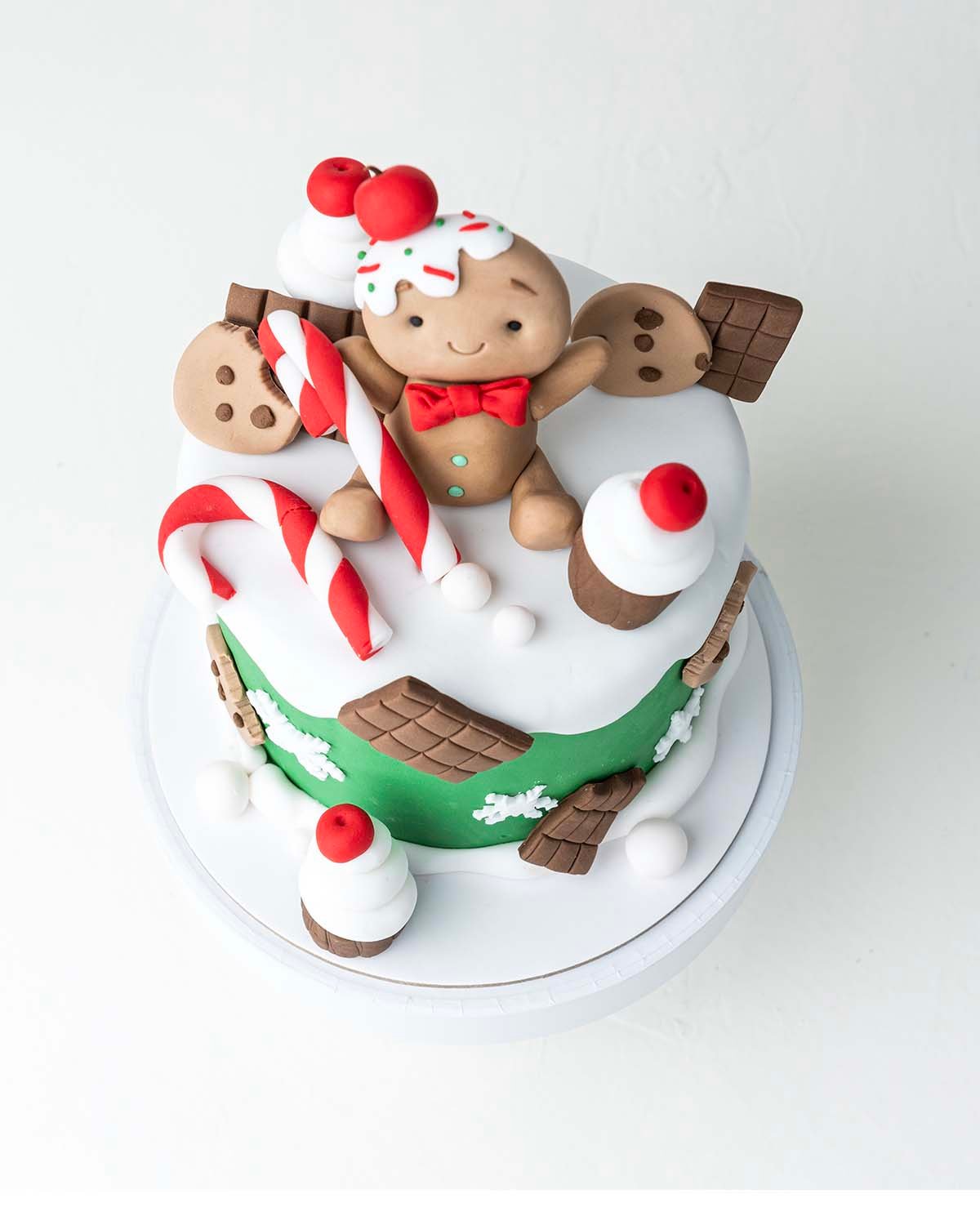 Gingerbread man cake