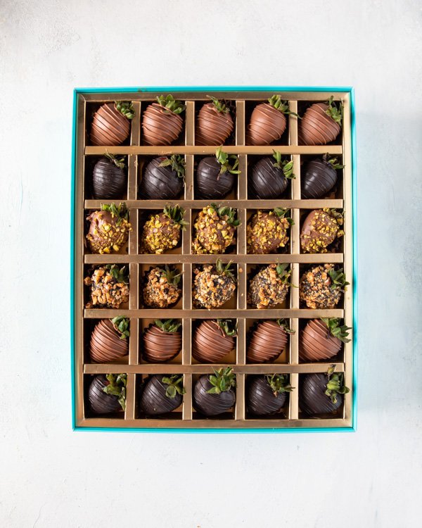 30pcs Chocolate Covered Strawberries