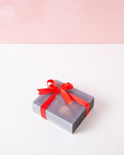 4pcs Milk Chocolate Strawberries by NJD