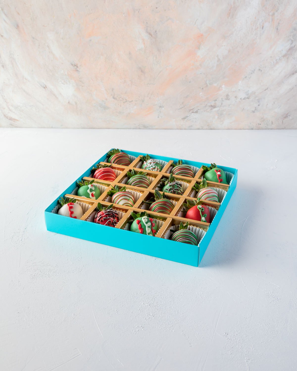 16pcs Xmas Strawberries
