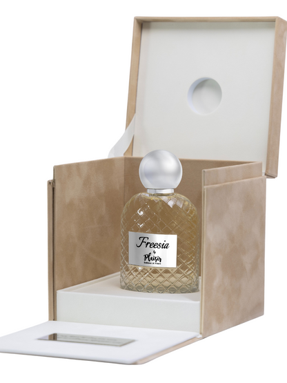 Exquisite Fragrance and Single Infinity Rose Gift Set