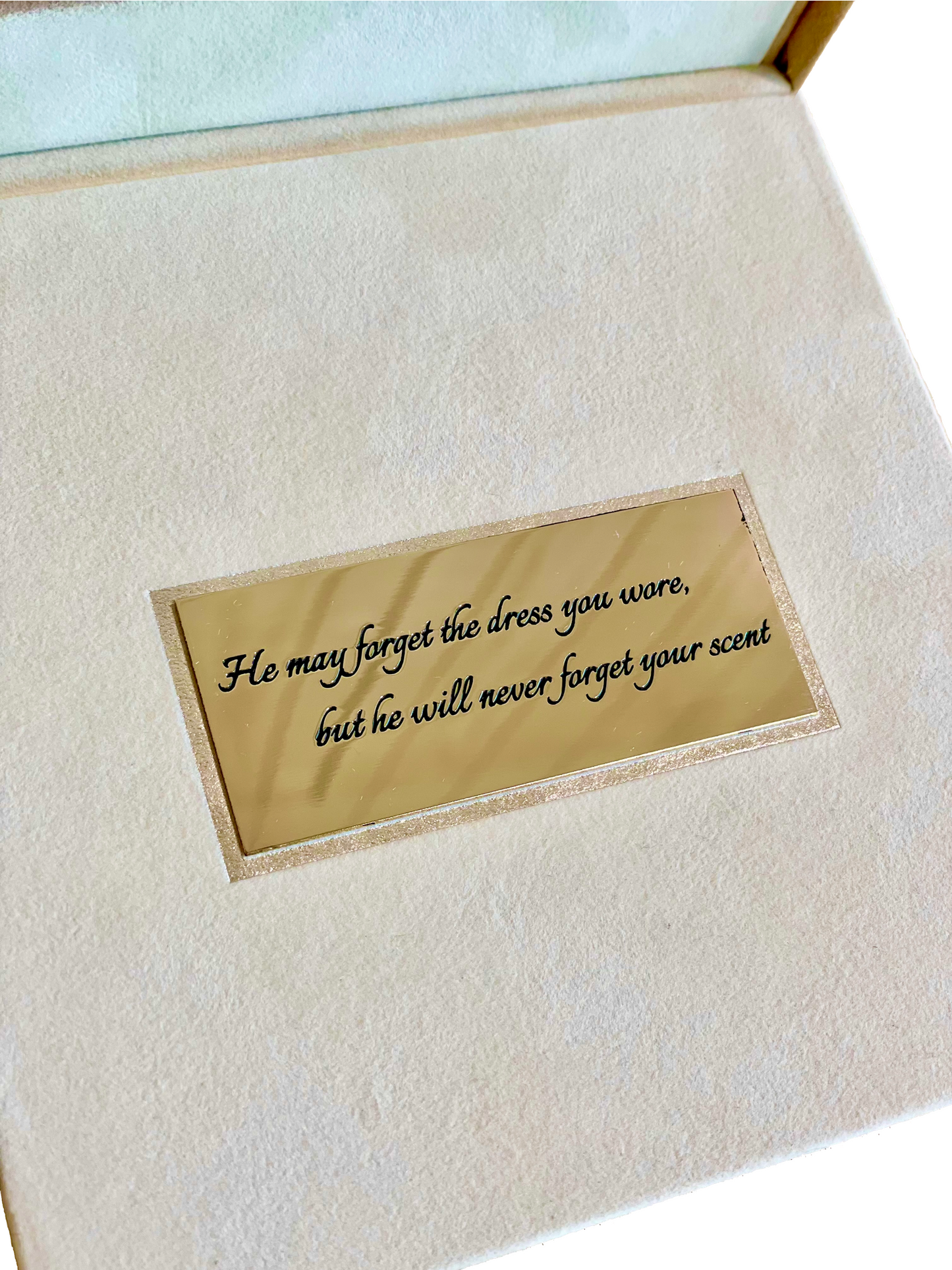 Exquisite Fragrance and Single Infinity Rose Gift Set