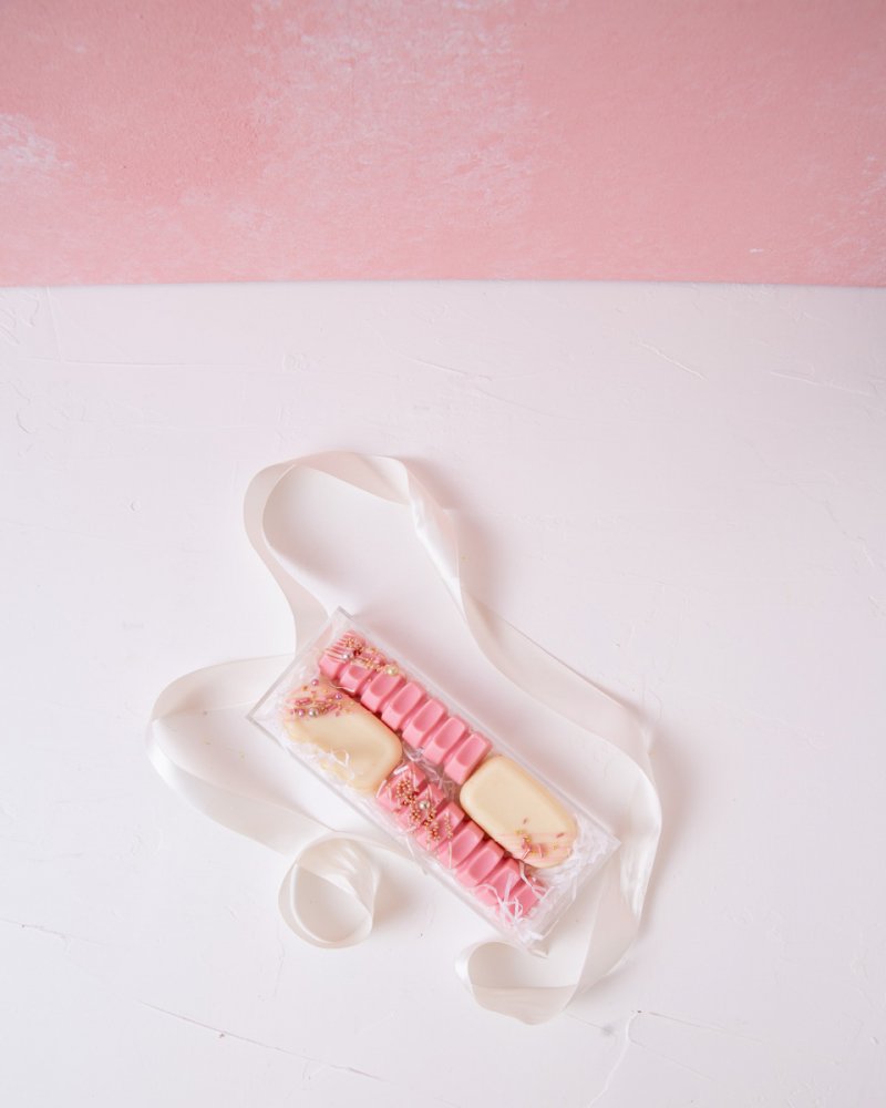 Cakesicles and Chocolate Bars - Image 2