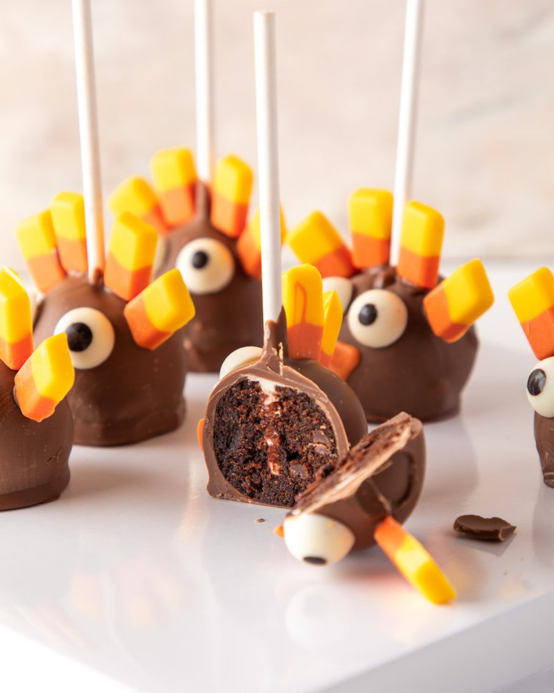 Thanksgiving Cake pops by NJD