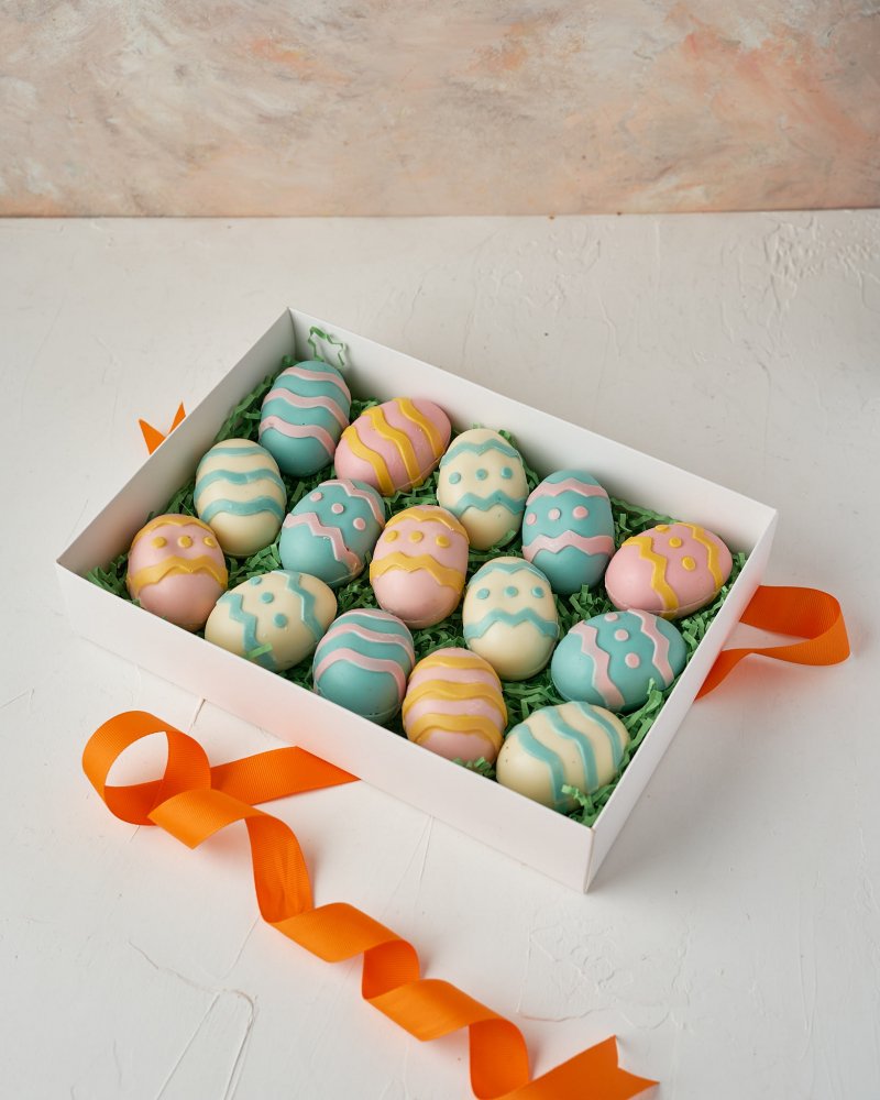 15 Easter eggs box