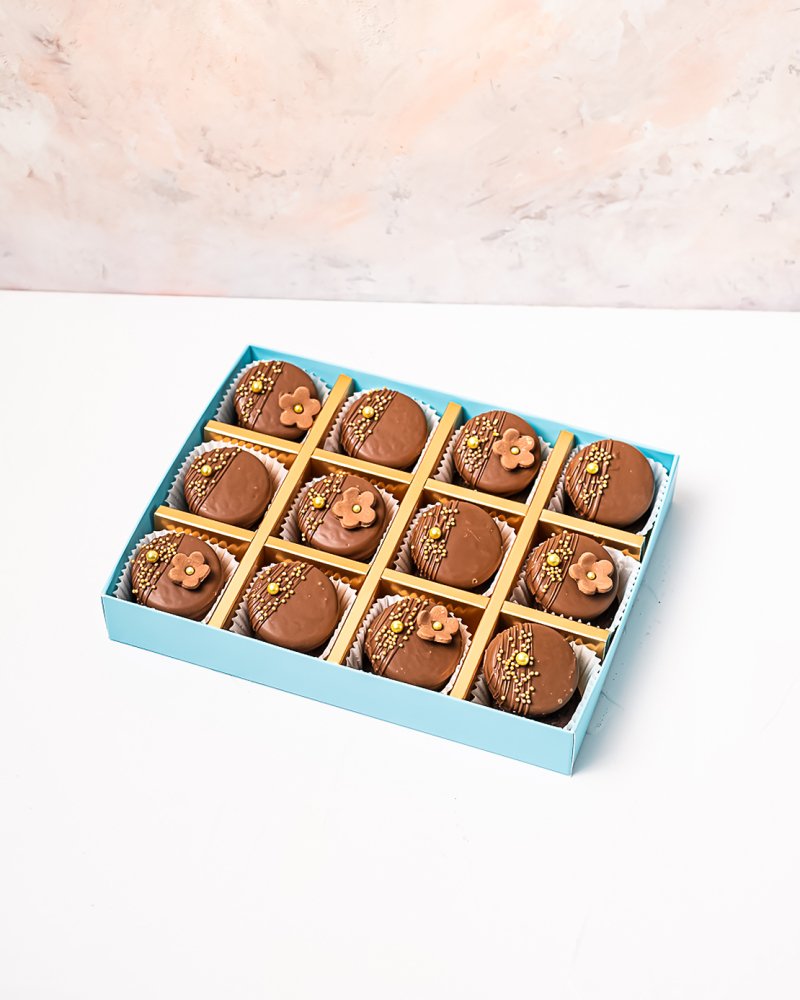 Chocolate Covered Oreos by NJD