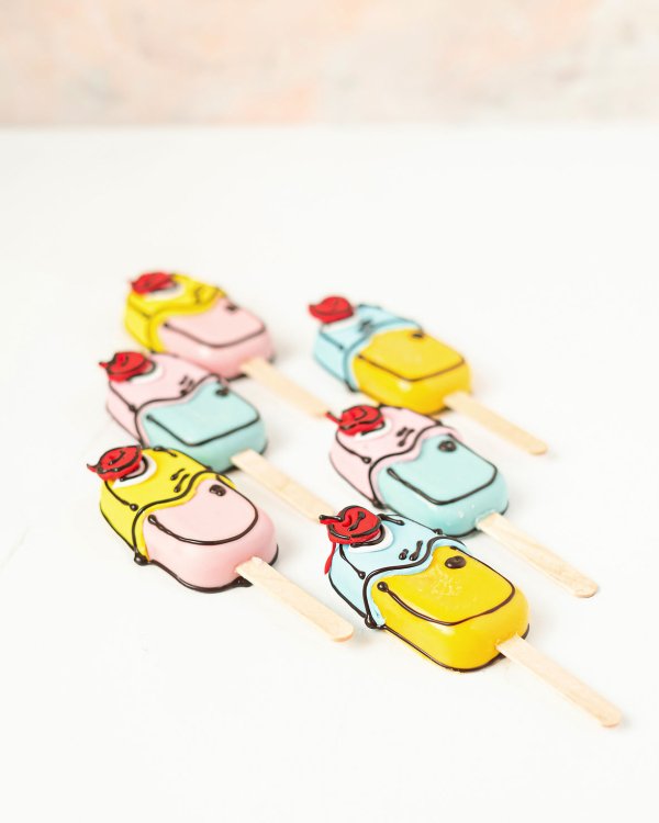 Cartoon Theme Cakesicles by NJD