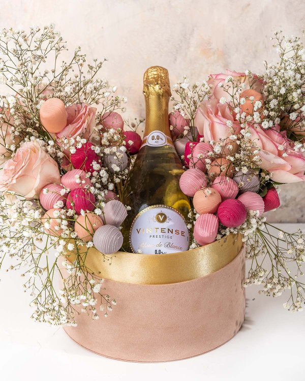 Non Alcoholic Wine, Roses and Desserts Hamper by NJD