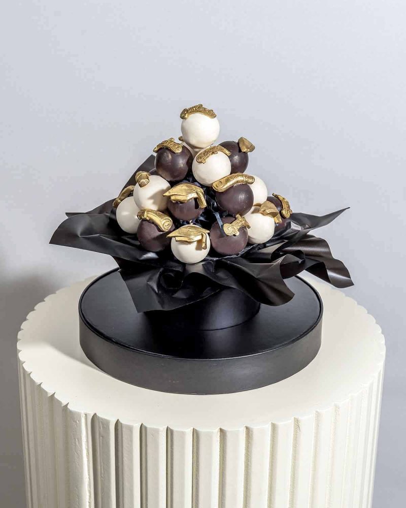Graduation theme Cake pops Assortment